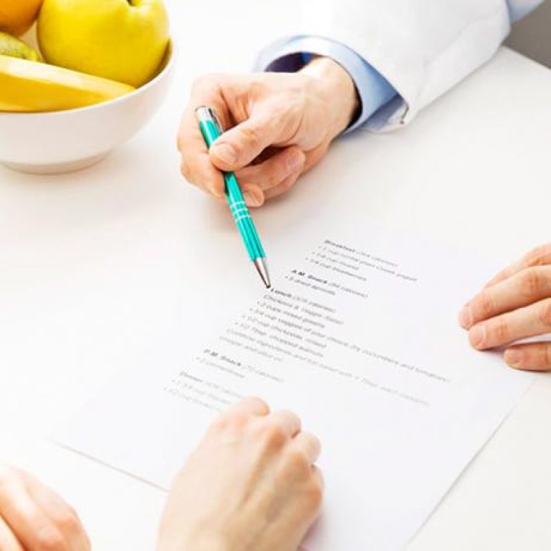 Nutricionista con paciente